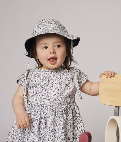 Capeline reversible bébé fille