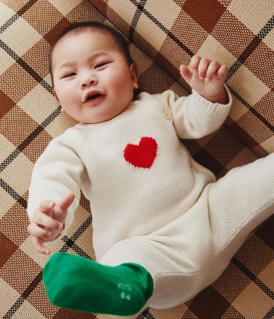 Ensemble en tricot laine et coton motif coeur bébé