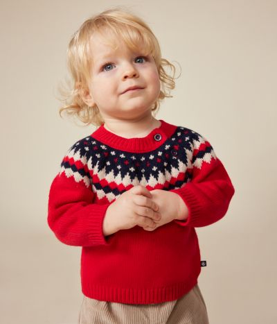 Pull en tricot contenant de la laine bébé